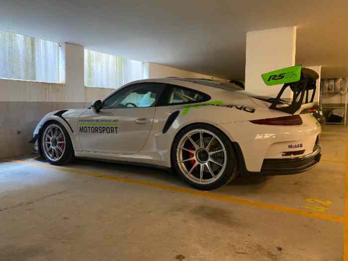 Vends embouts d’ailerons en carbone pour Porsche 991.1/991.2 GT3 RS 1