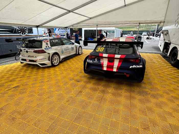 Complet Racing Team Vends 4