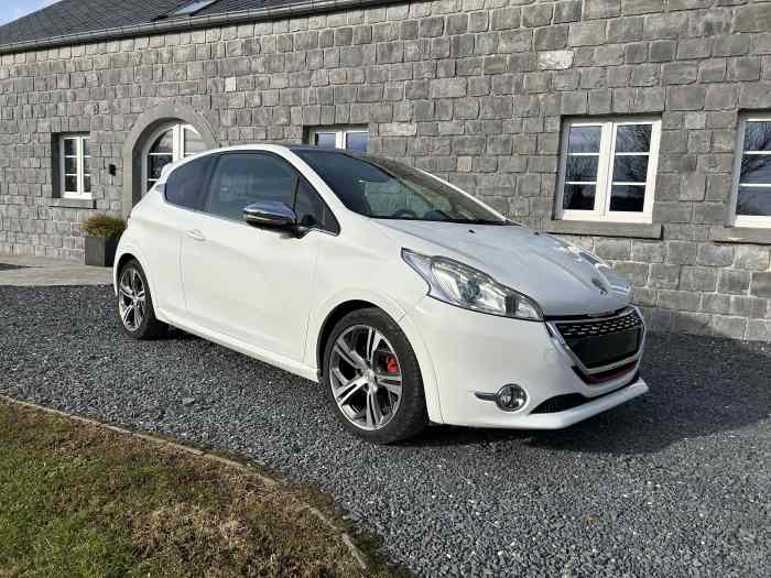 PEUGEOT GTI 1.6 TURBO Parfait état 200...