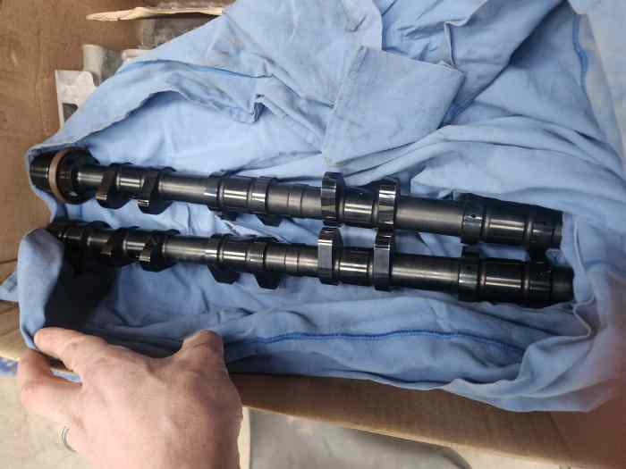 Gros lot pieces 207 S2000 + moteur 5