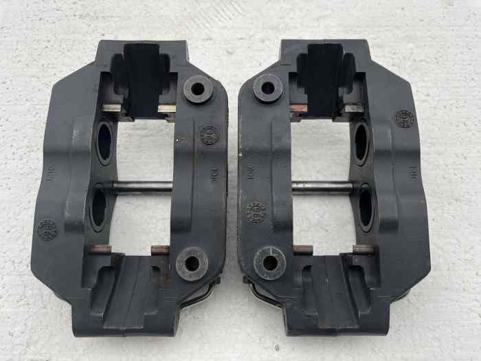 2 étriers AP RACING 4 PISTONS CP5100 2
