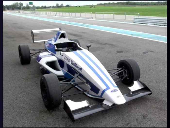 A vendre voiture de course monoplace