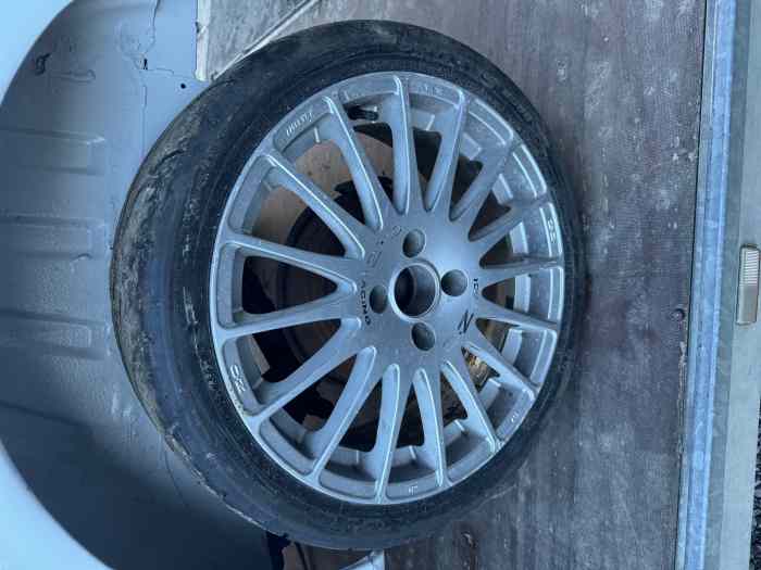 Jantes OZ Superturismo 4x108 et Toyo R888 GG 17 pouces neufs 2