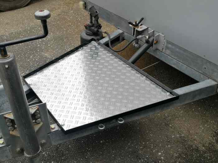 remorque porte voiture fermée 5