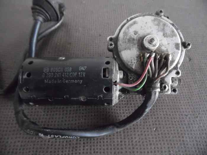 MOTEUR ESSUIE-GLACE A1298202242 / 0390241412CDP MERCEDES SL R129 4