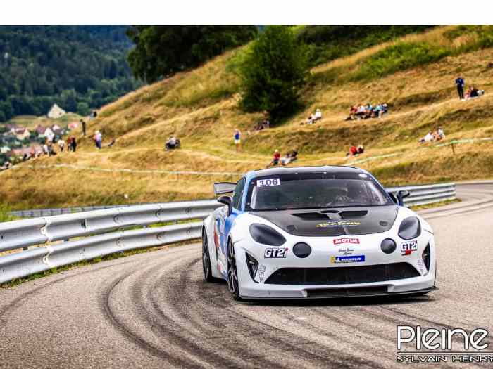 Alpine A110 GT4 + 1