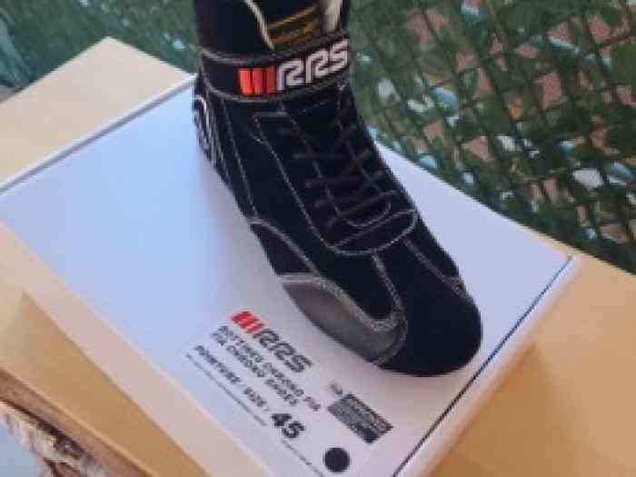 Bottines de rallye homologuées FIA