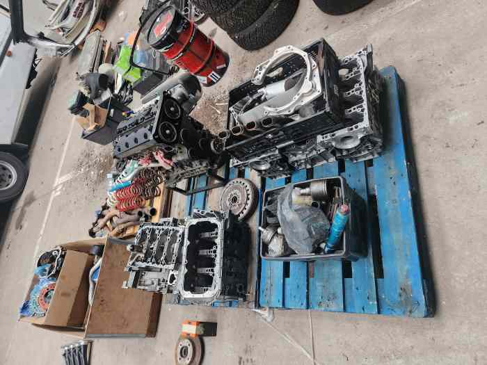 Gros lot pieces 207 S2000 + moteur 0