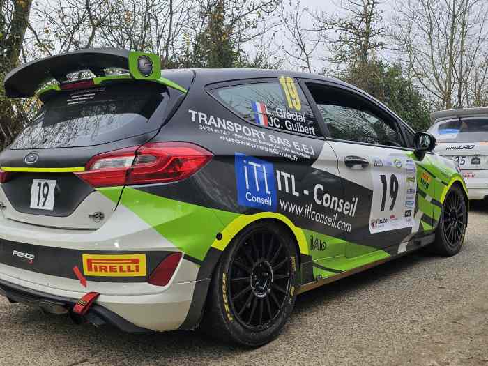 LOCATION FIESTA RALLY3 1
