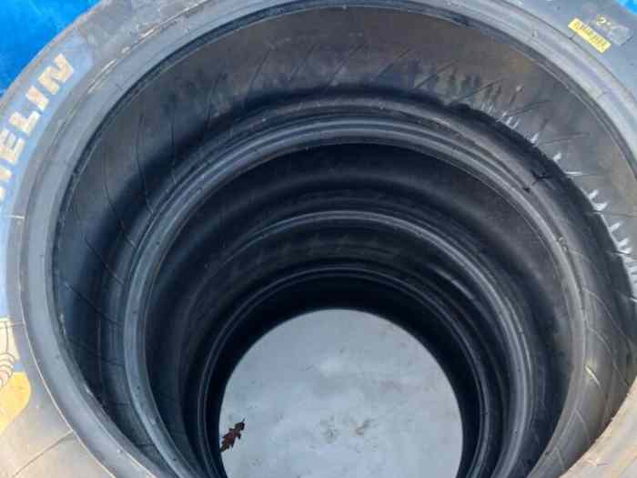 Pneu Michelin 21 et 11 1