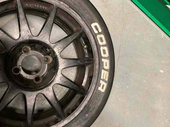 Pneus Cooper ou avon 205/620 /17 2