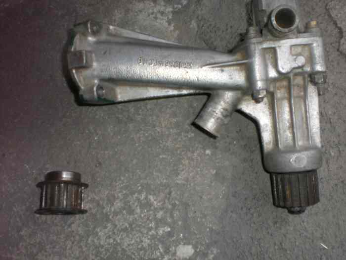 vend pompe a eau simca 1 rallye 2