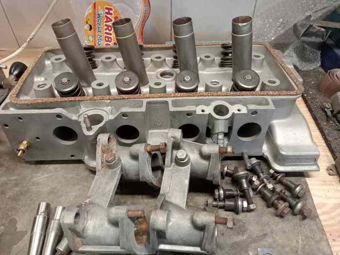 Culasse + pipes admission de renault 1...