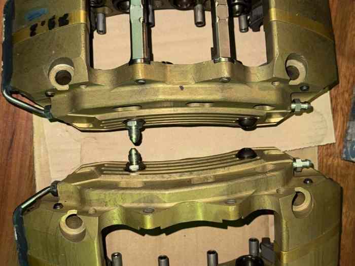 Étriers Alcon 12 pistons 1