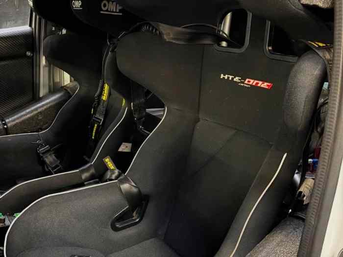 Sièges carbone r5