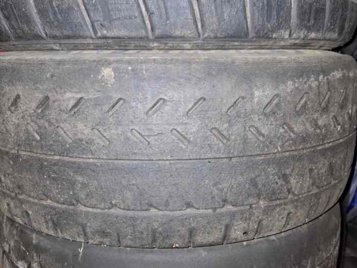 Michelin R11 et R21 16 pouces 1