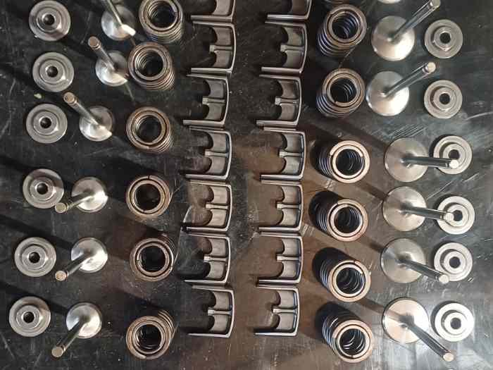 Pièces moteur et culasse TU5JP4 S1600 2