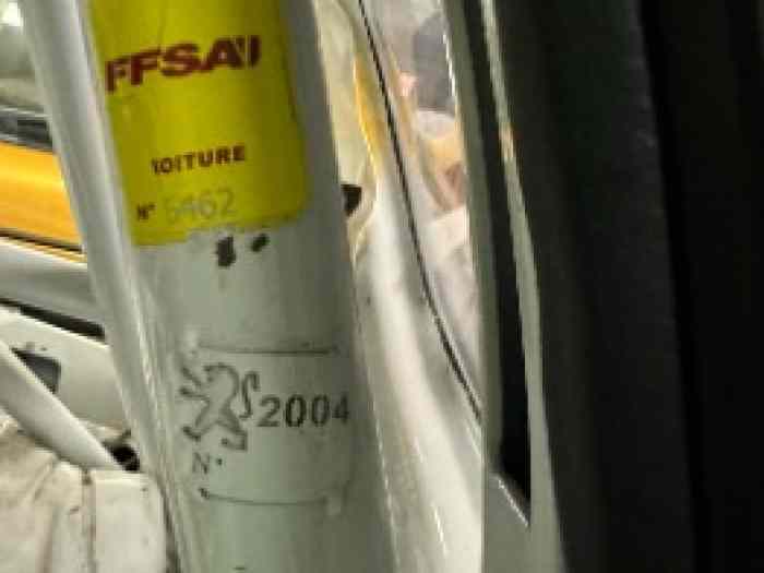 Caisse 206 F2000 type S1600 accidentée 2