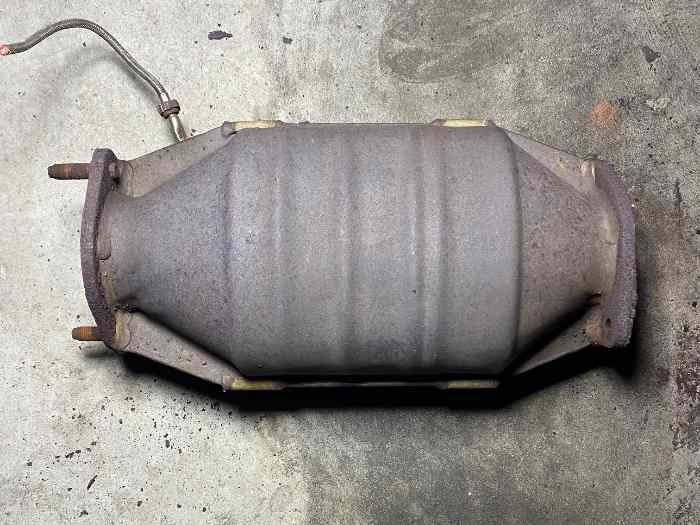 Catalyseur original Nissan Skyline R32...