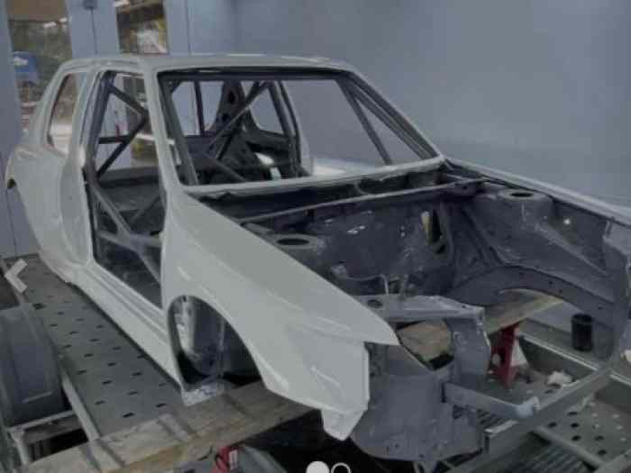 Caisse 205 maxi f2000