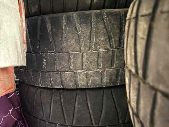 Pneus pirelli 1