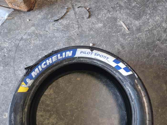 Vend pneu michelin 2