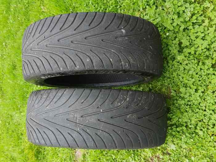 Pneus pluie Dunlop en 17 pour clio cup 3,4 ou 5 1