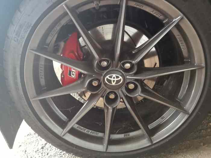 VENDS OU ECHANGE TOYOTA YARIS GR PACK TRACK 2021 / 32000 kms 2