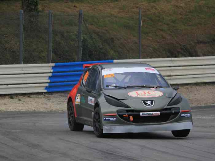Caisse 207 F2000 1
