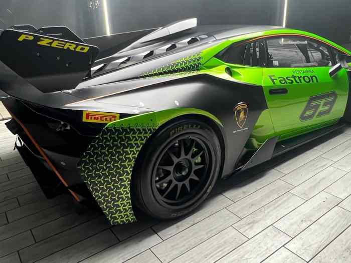LAMBORGHINI Huracan Super Trofeo EVO 4
