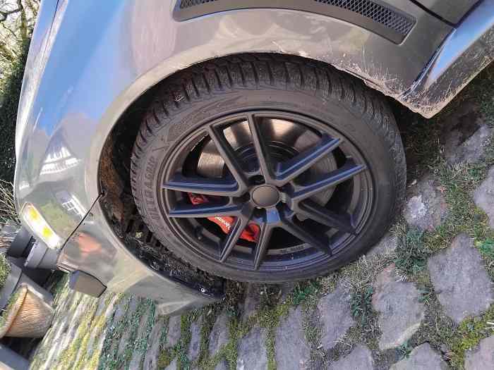 mitsubishi evo x 2