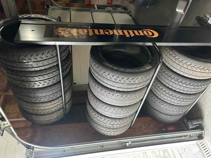 Pneus Michelin 19/60-16