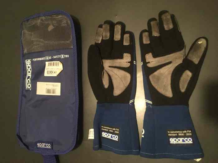Vend Gant sparco, blouson sainteloc, combinaison mécanicien 3