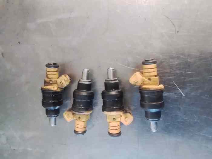 4 injecteurs BOSCH 0 280 150 830 RENAU...