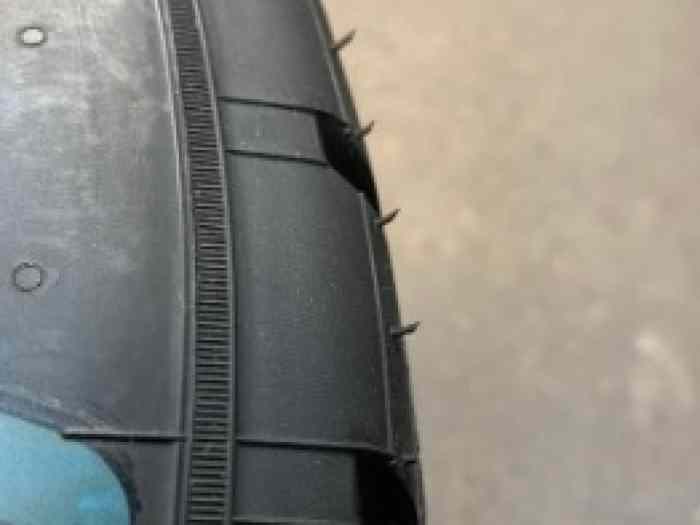 VENDU!! Pneus pluie Pirelli Cinturato bleu(plus disponible chez Pirelli) pour course de cote 1