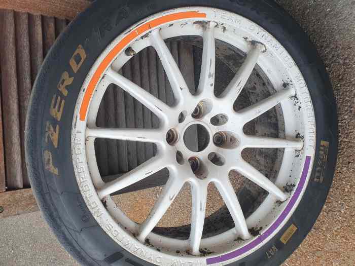 Pneus Pirelli 17p RA7