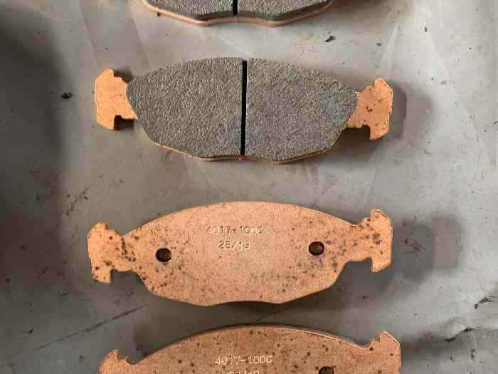 Plaquettes de freins avant neuves CL-4...