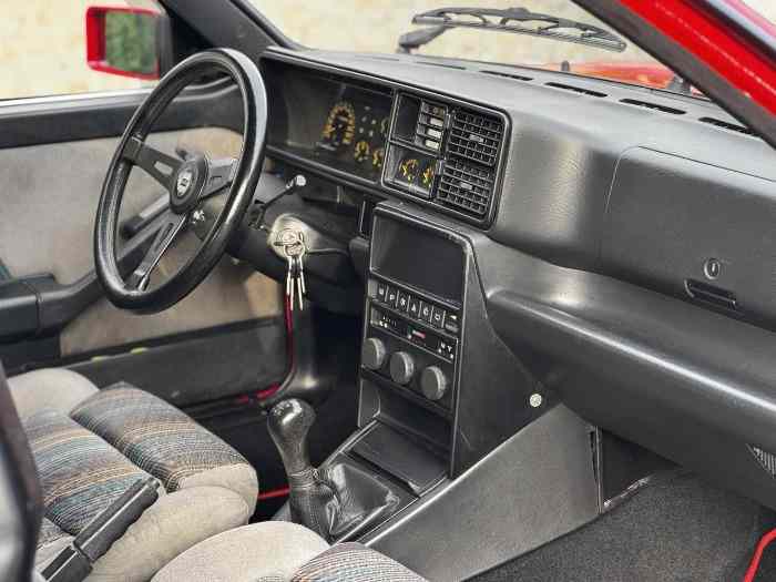 LANCIA DELTA HF Integrale 2.0 Turbo 4