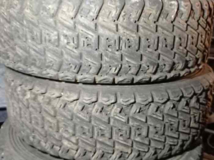 Pneus compétition Michelin terre ou tout terrain 1
