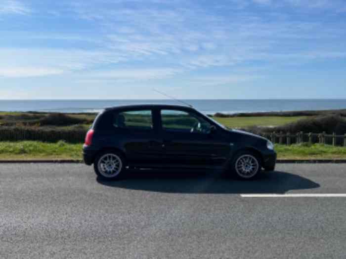 Renault Clio 2 RS phase 1 1
