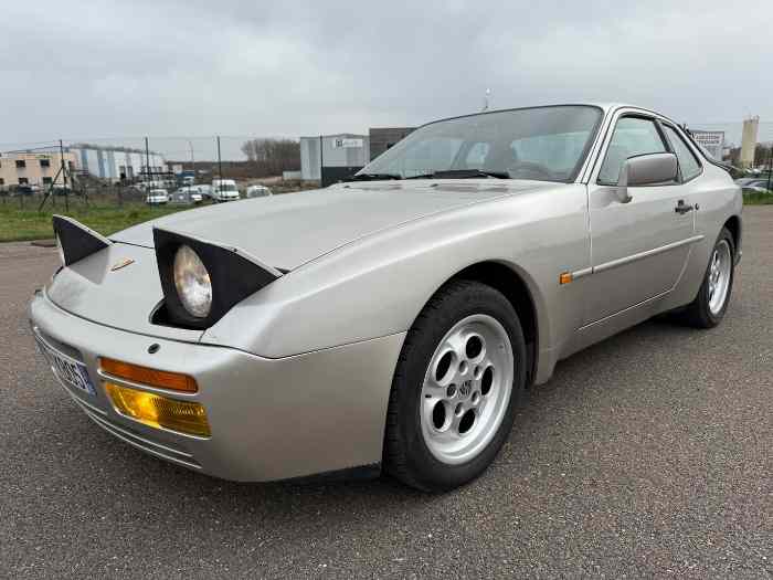 Porsche 944 turbo du 11/1986 avec 132 193 kms 1