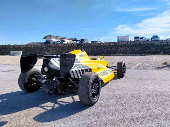 Monoplace Formule Renault Campus avec remorque plateau Lider 2