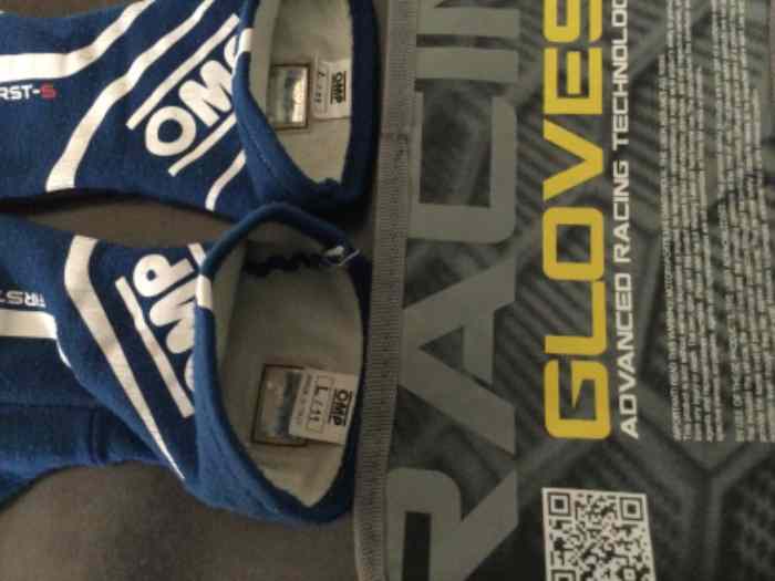 Gant rallye OMP homologué 8856 2000 1