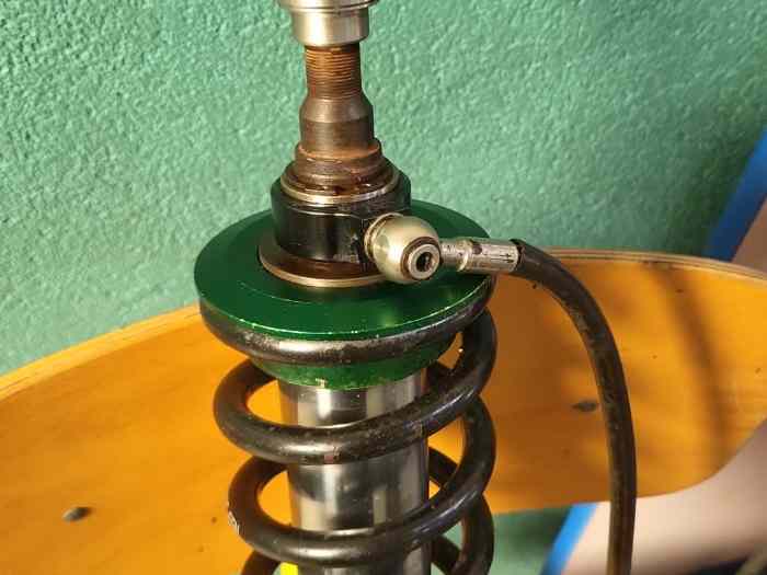 Amortisseurs 3 voies ALP Racing 208 1