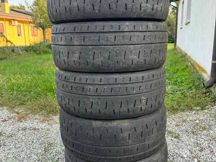 Pirelli RA7+ 235/40 R18