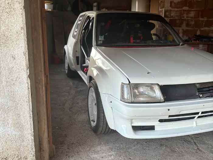 Pré vente 205 gti f2/13 1