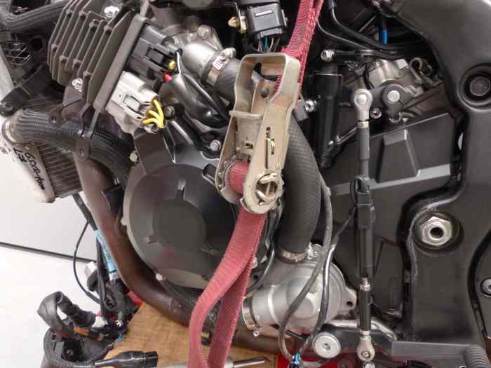 Moteur gsxr1000 2022 tournant 3
