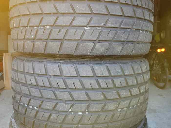 Pneus Pirelli pluie 13 pouces 1