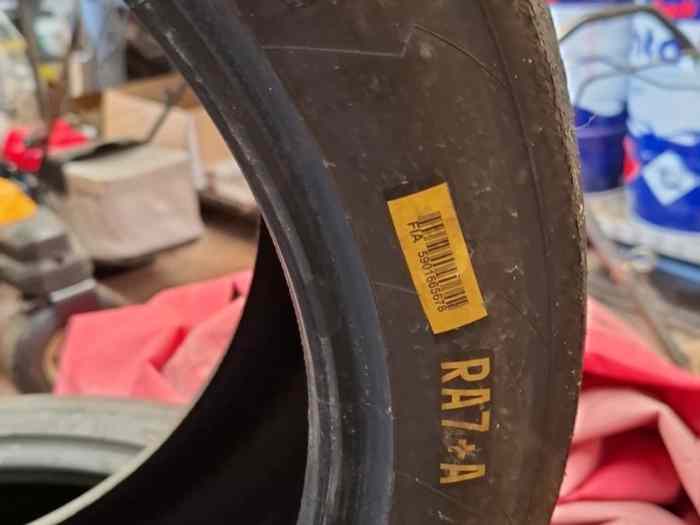 Pirelli RA7+ 235/40 R18 1