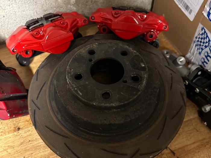 Étrier 2 pistons avec cales de fixatio...